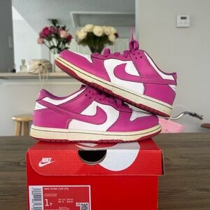 Nike dunk low laser fushia